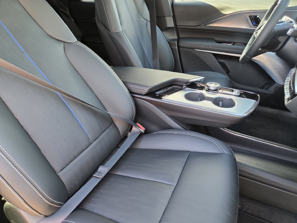 2027 Cadillac LYRIQ Premium Luxury - Photo 8