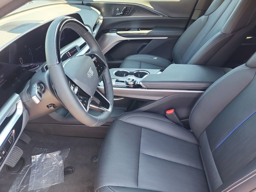 2025 Cadillac LYRIQ Luxury 2 - Photo 8