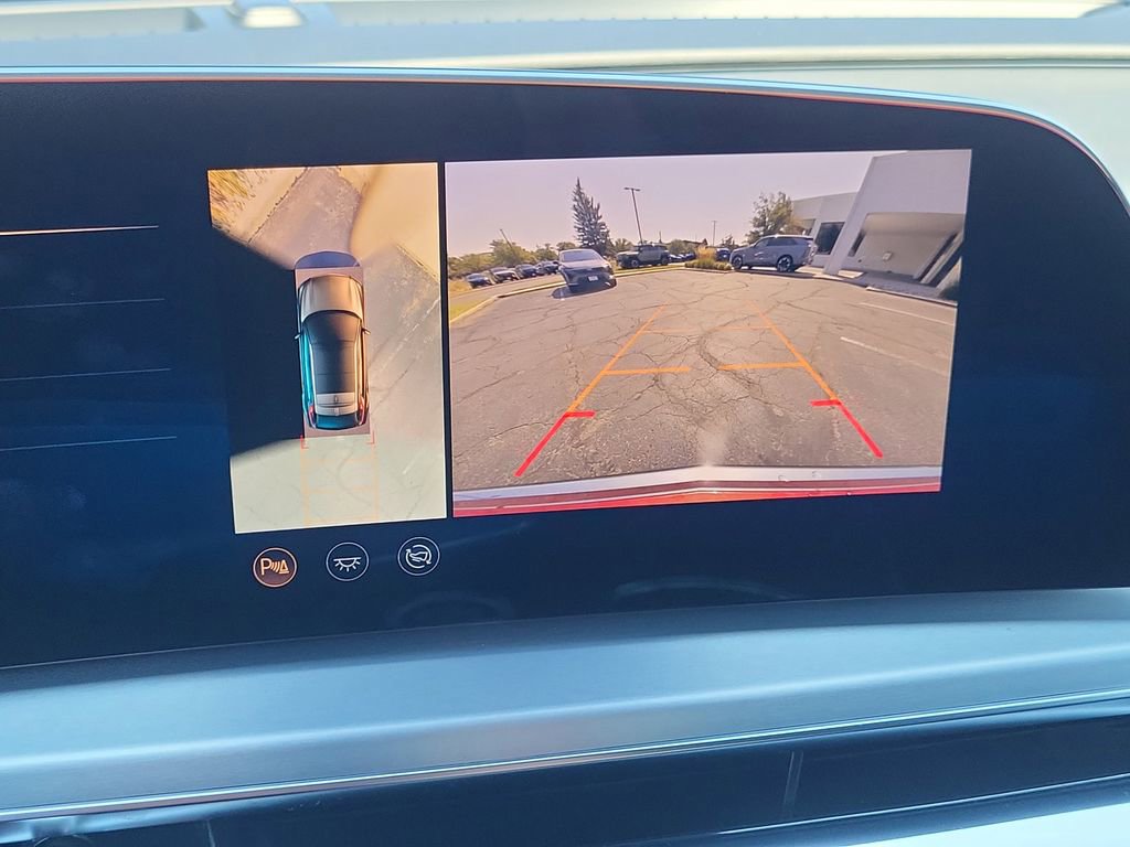 2025 Cadillac LYRIQ Luxury 2 - Photo 18