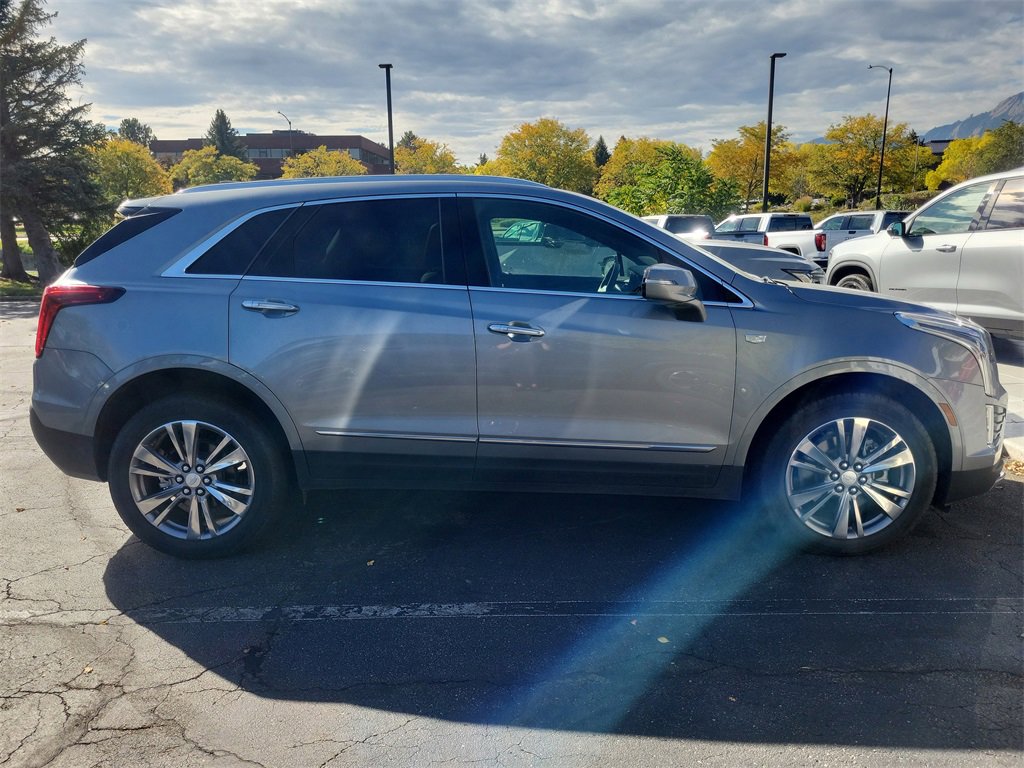 2025 Cadillac XT5 Premium Luxury photo 3