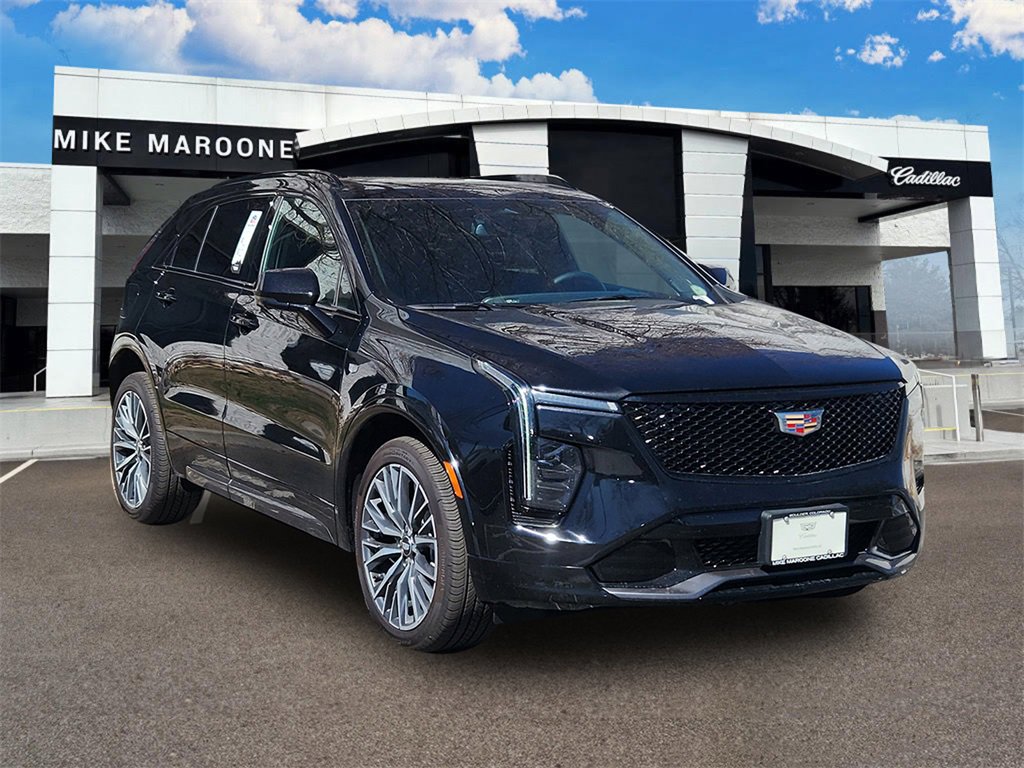 2024 Cadillac XT4 Sport photo 2