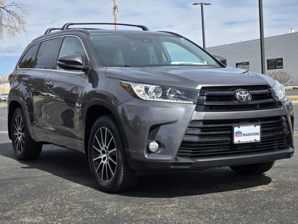 Used 2018 Toyota Highlander SE