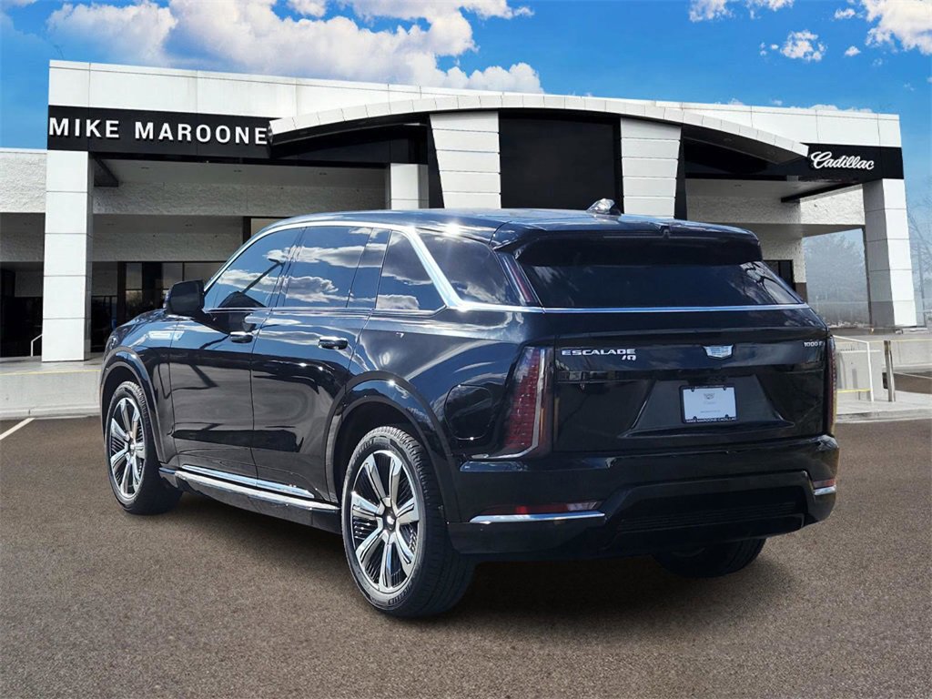 2025 Cadillac Escalade IQ Luxury photo 4