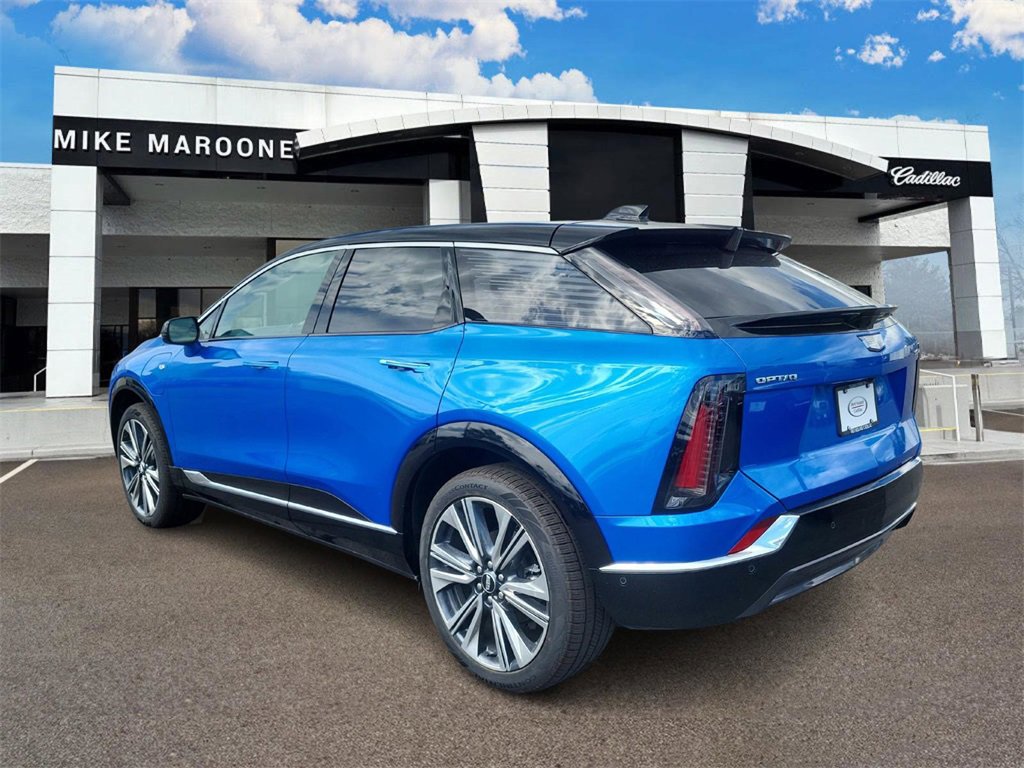 2025 Cadillac Optiq Luxury photo 4