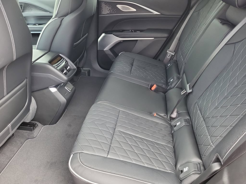 2026 Cadillac LYRIQ V Premium - Photo 22