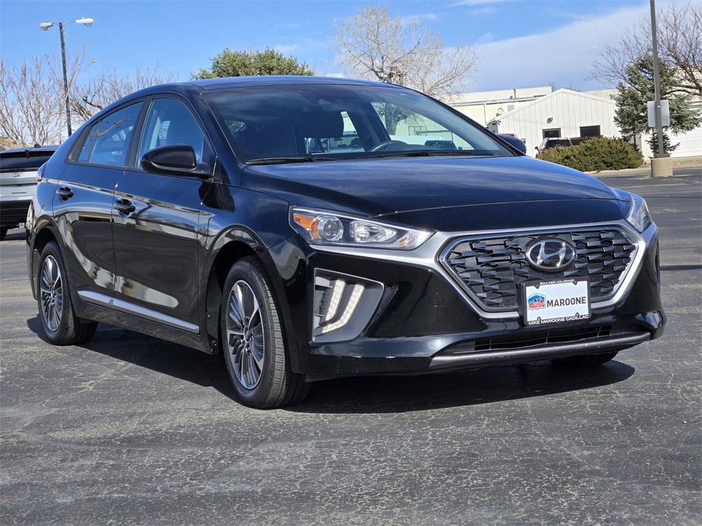 Used 2022 Hyundai IONIQ Plug-In Hybrid SE