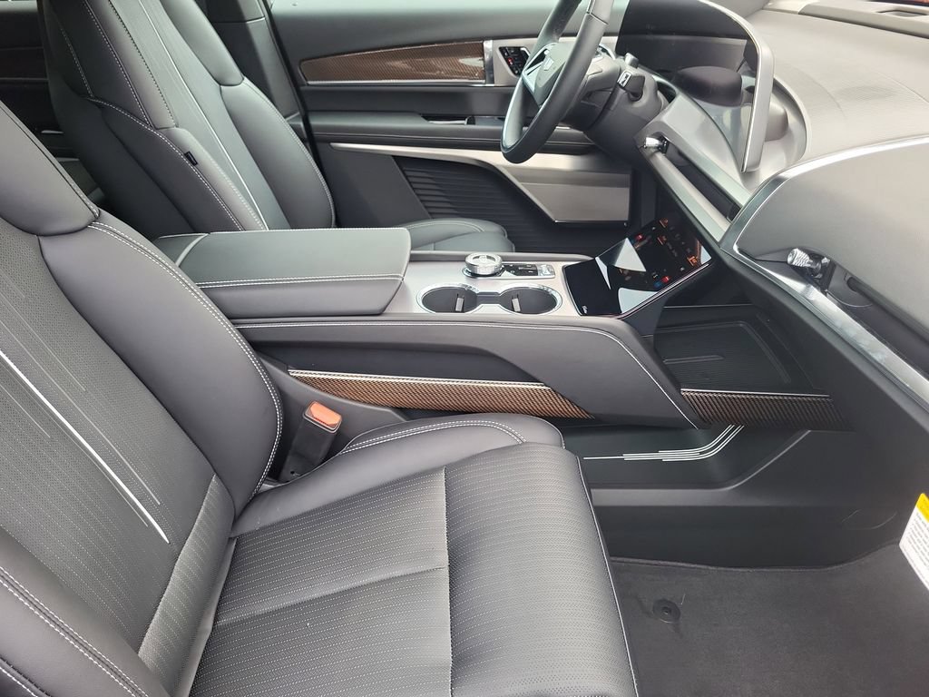2026 Cadillac VISTIQ Sport - Photo 13