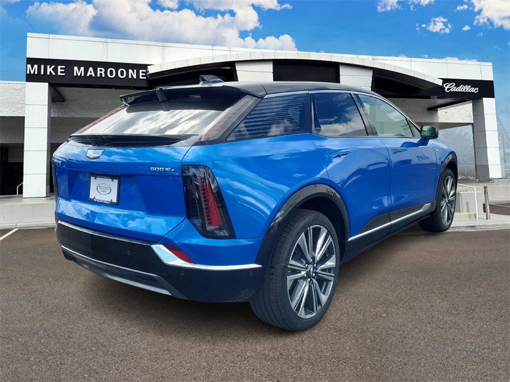 2025 Cadillac Optiq Luxury photo 3