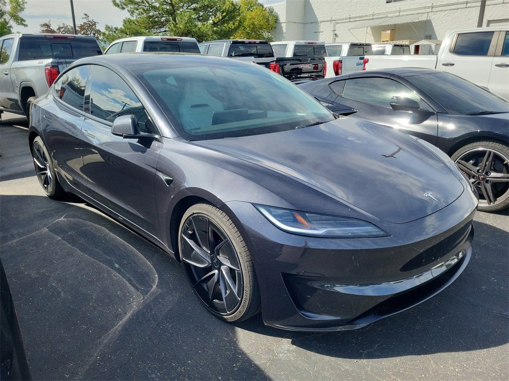 2024 Tesla Model 3 Performance photo 3