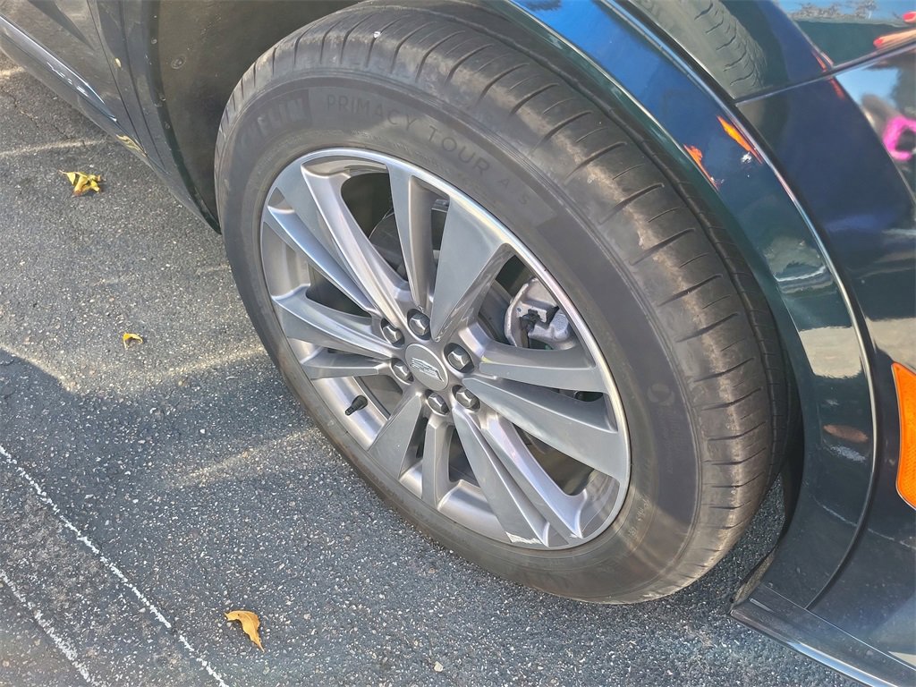 2025 Cadillac XT6 Premium Luxury photo 4