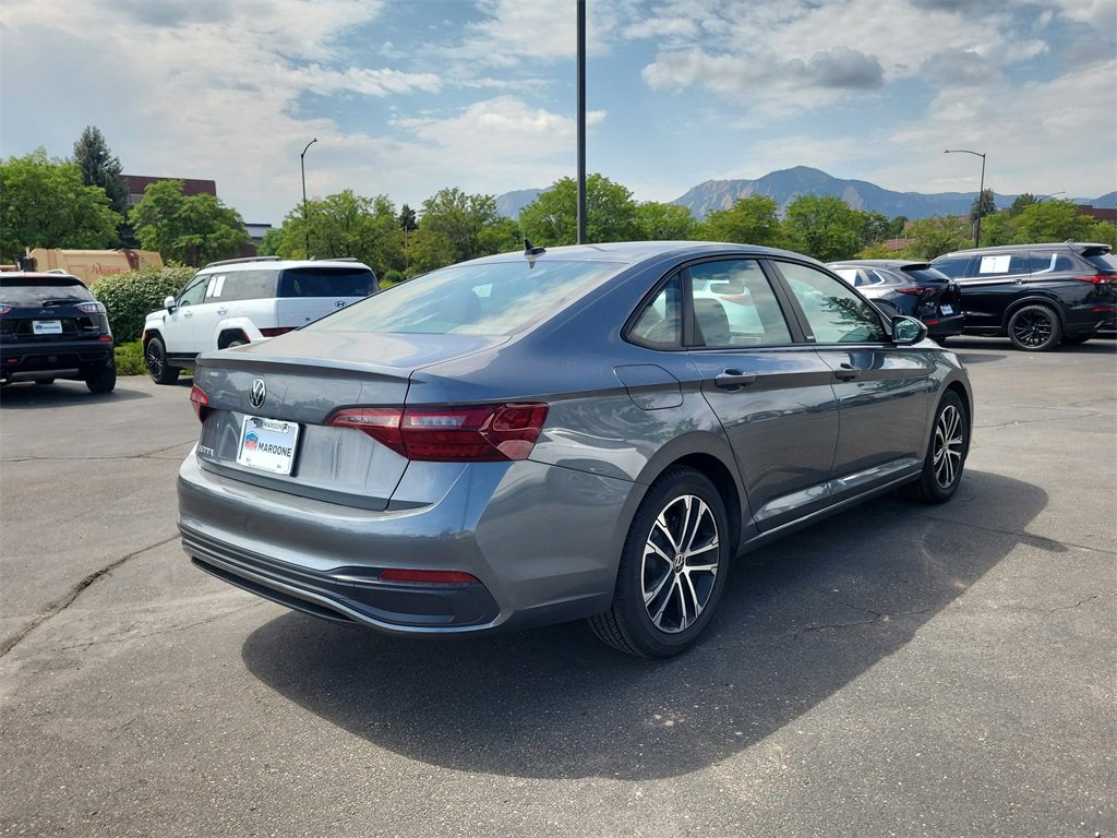 2023 Volkswagen Jetta 1.5T Sport photo 2