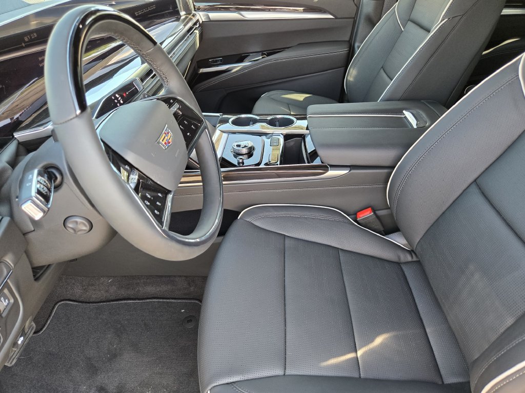 2026 Cadillac Escalade ESV Luxury - Photo 8