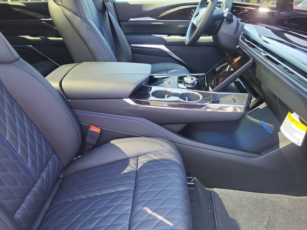 2026 Cadillac Escalade IQ Luxury - Photo 9