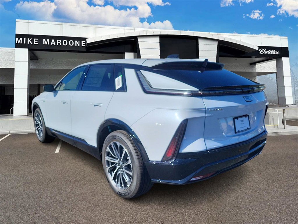 2026 Cadillac Lyriq Sport photo 4