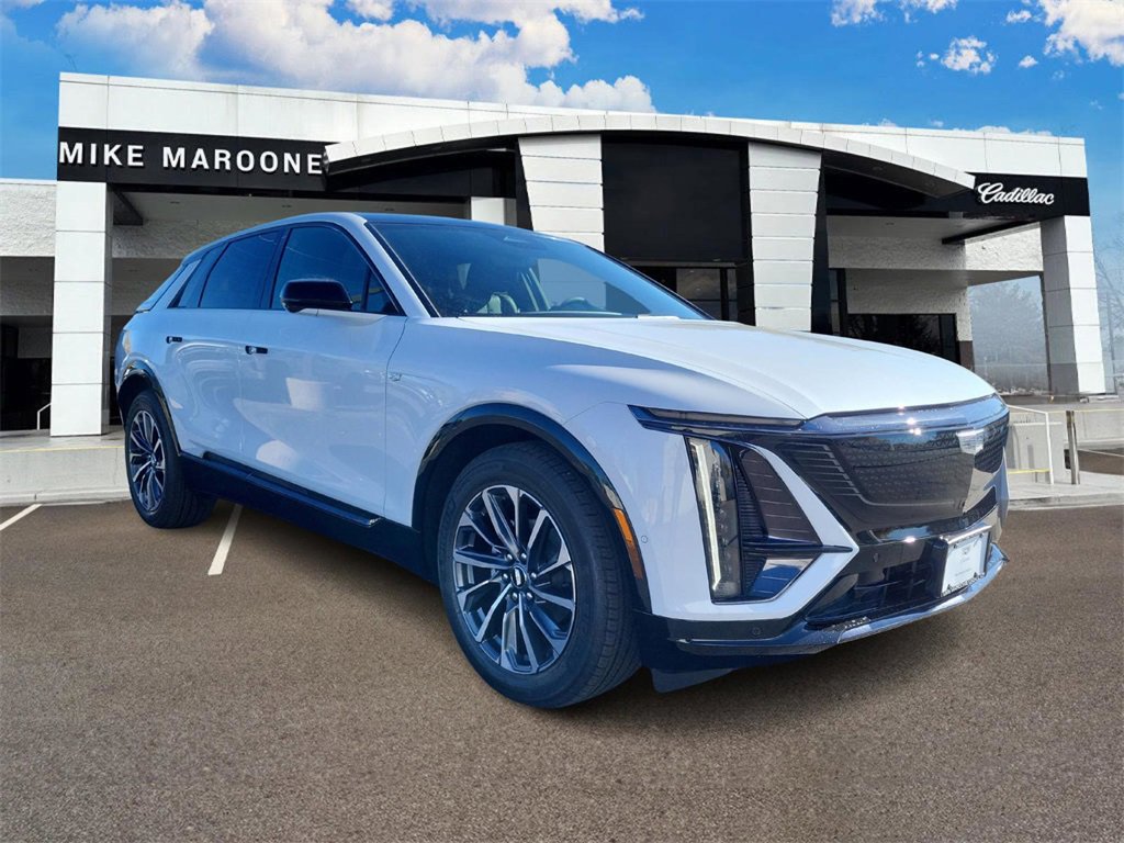 2026 Cadillac Lyriq Sport photo 2