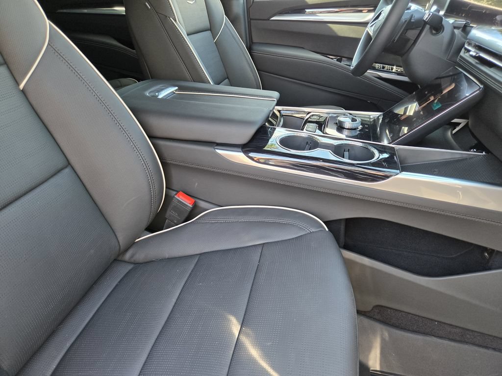 2026 Cadillac Escalade Sport - Photo 8