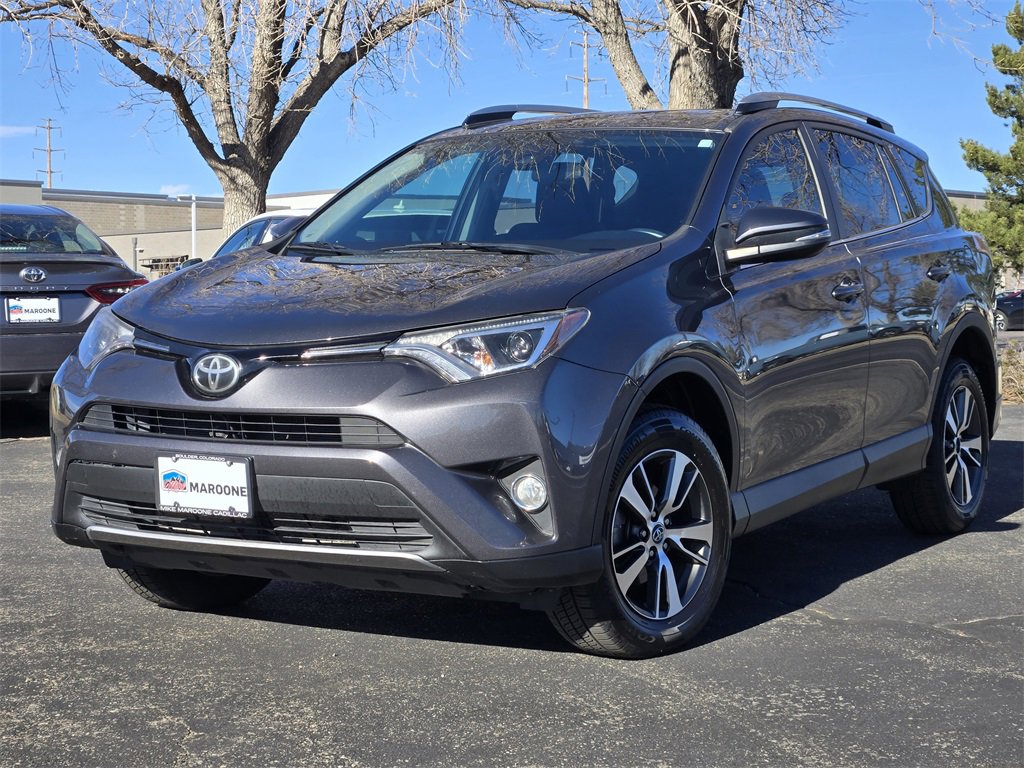 2017 Toyota RAV4 XLE's photo