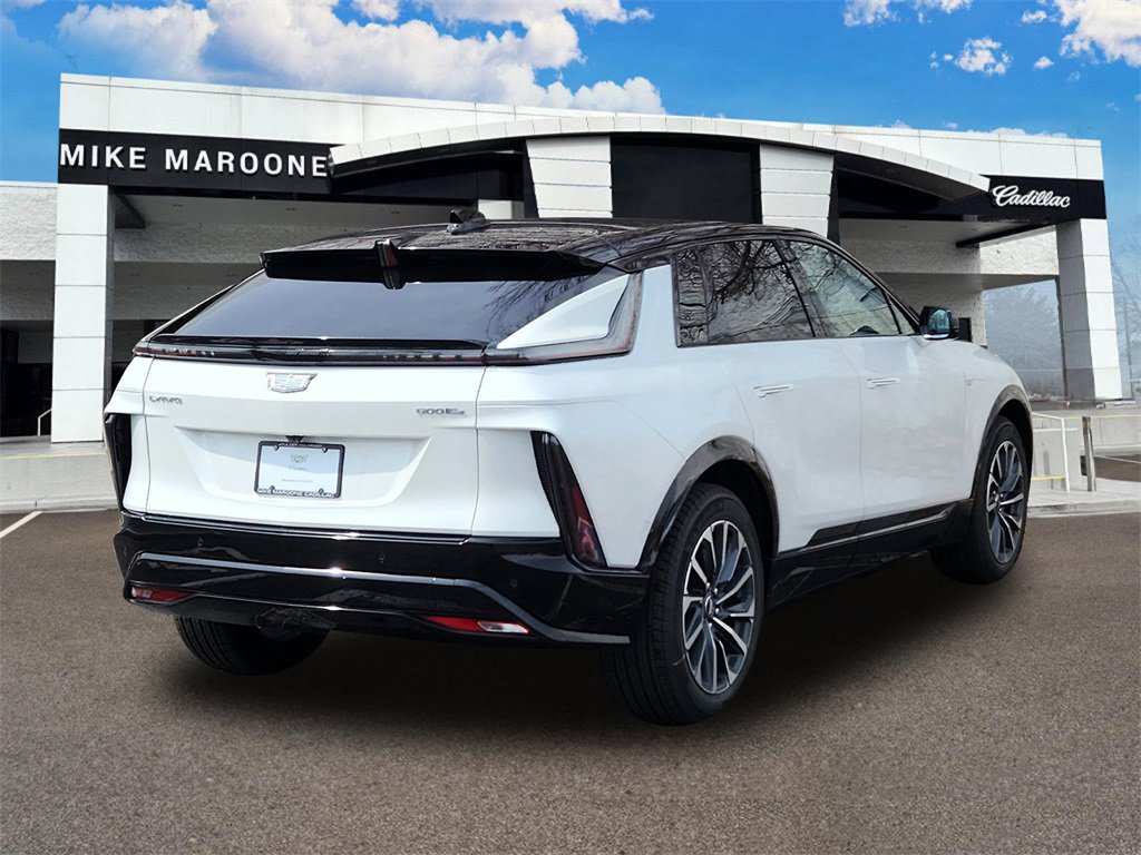 2025 Cadillac Lyriq Sport photo 3