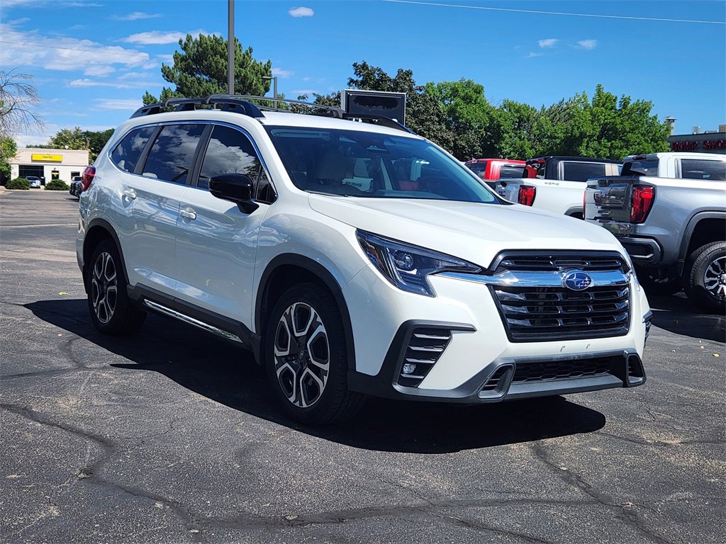 2024 Subaru Ascent Limited photo 3