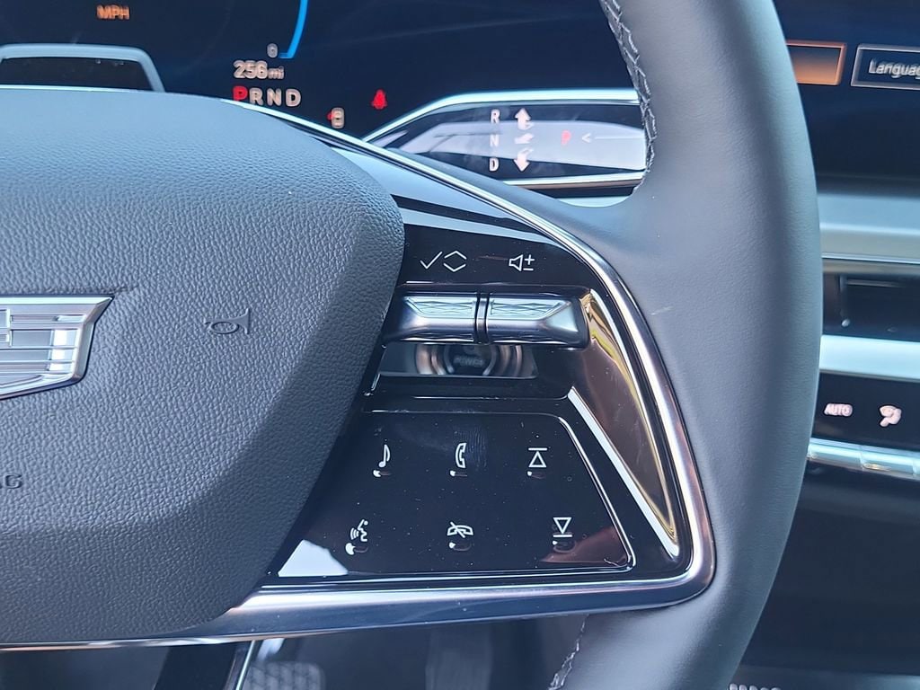 2025 Cadillac LYRIQ Luxury 2 - Photo 16