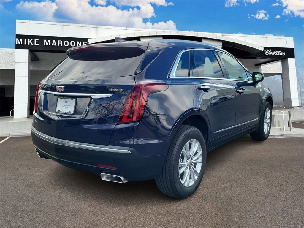 New 2025 CADILLAC XT5 Luxury SUV