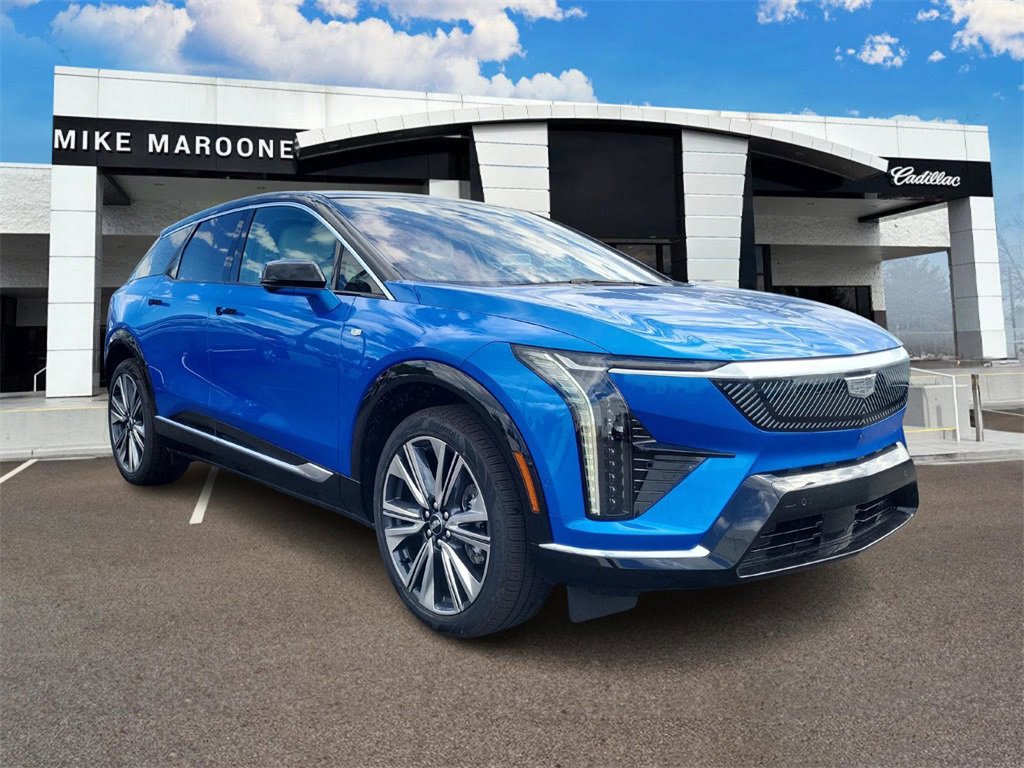 2025 Cadillac Optiq Luxury photo 2