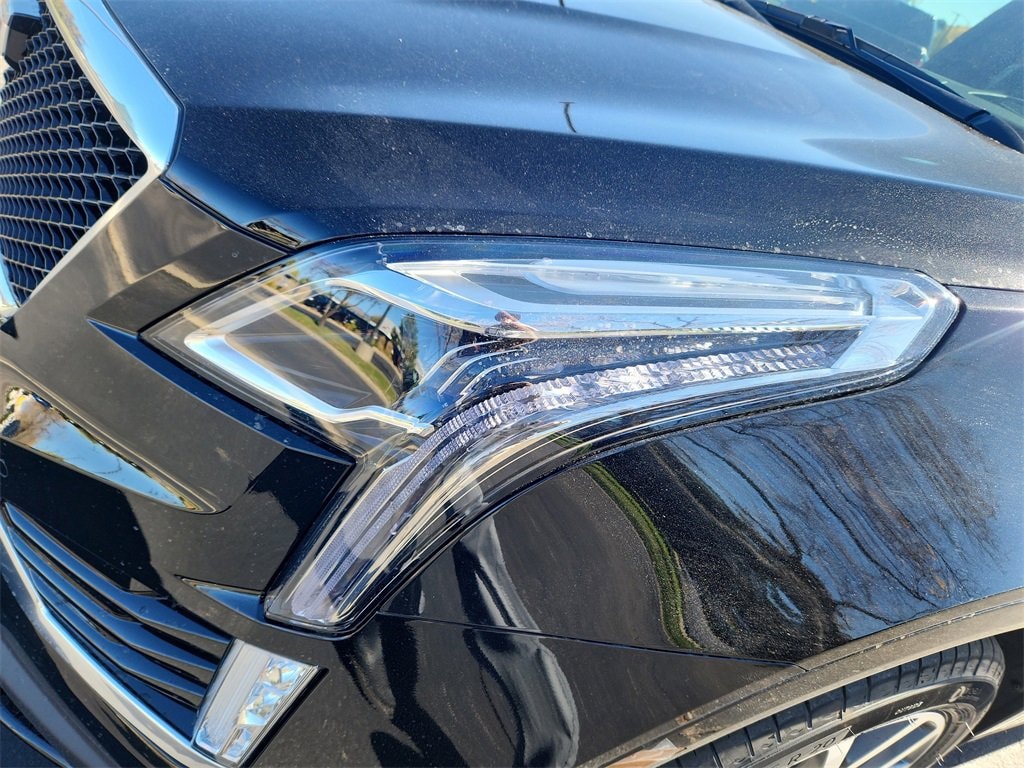 New 2025 CADILLAC XT5 Sport SUV