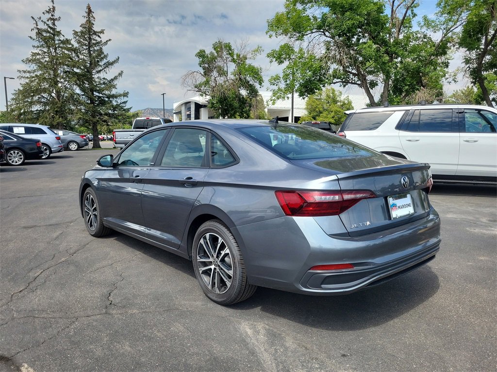2023 Volkswagen Jetta 1.5T Sport photo 3