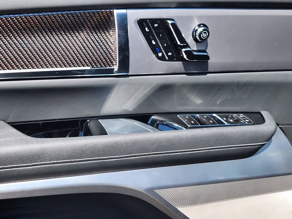 2026 Cadillac VISTIQ Sport - Photo 21