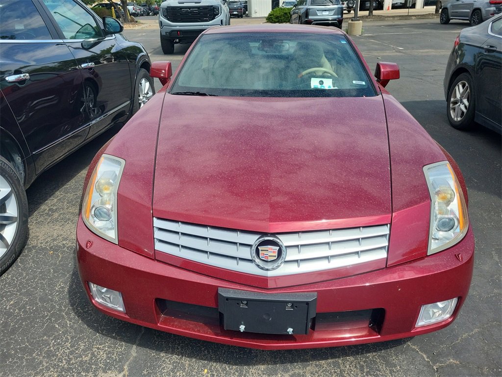2007 Cadillac XLR photo 2