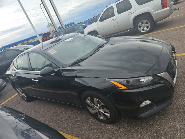 2022 Nissan Altima 2.5 S photo 2