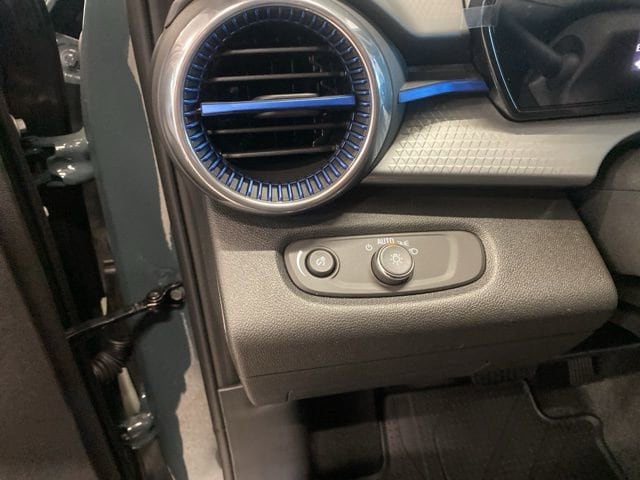 2026 Chevrolet Trax LT - Photo 11