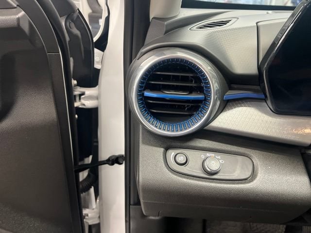 2026 Chevrolet Trax LT - Photo 11