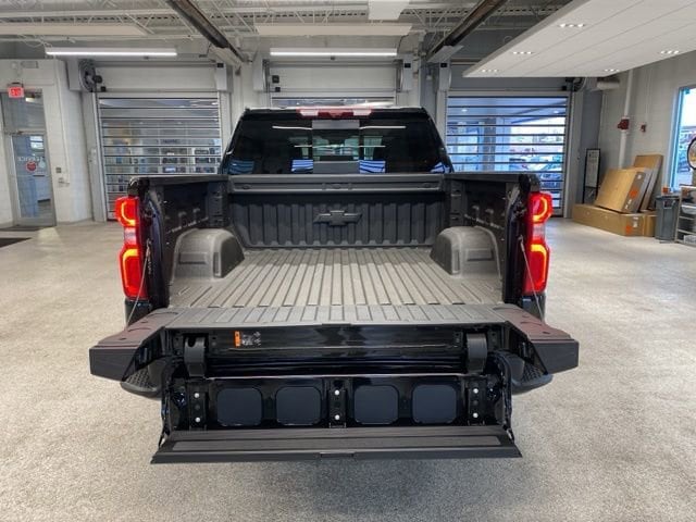 2026 Chevrolet Silverado 1500 ZR2 - Photo 7