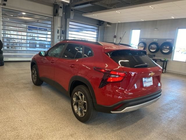 2026 Chevrolet Trax LT - Photo 8