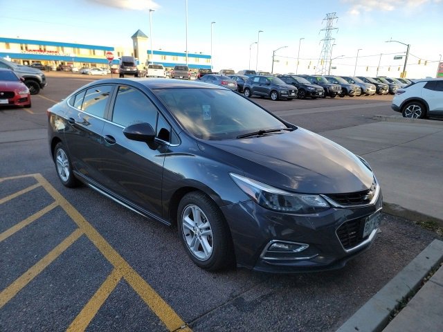 2016 Chevrolet Cruze LT photo 3