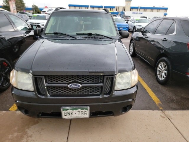 2005 Ford Explorer Sport Trac XLT photo 2