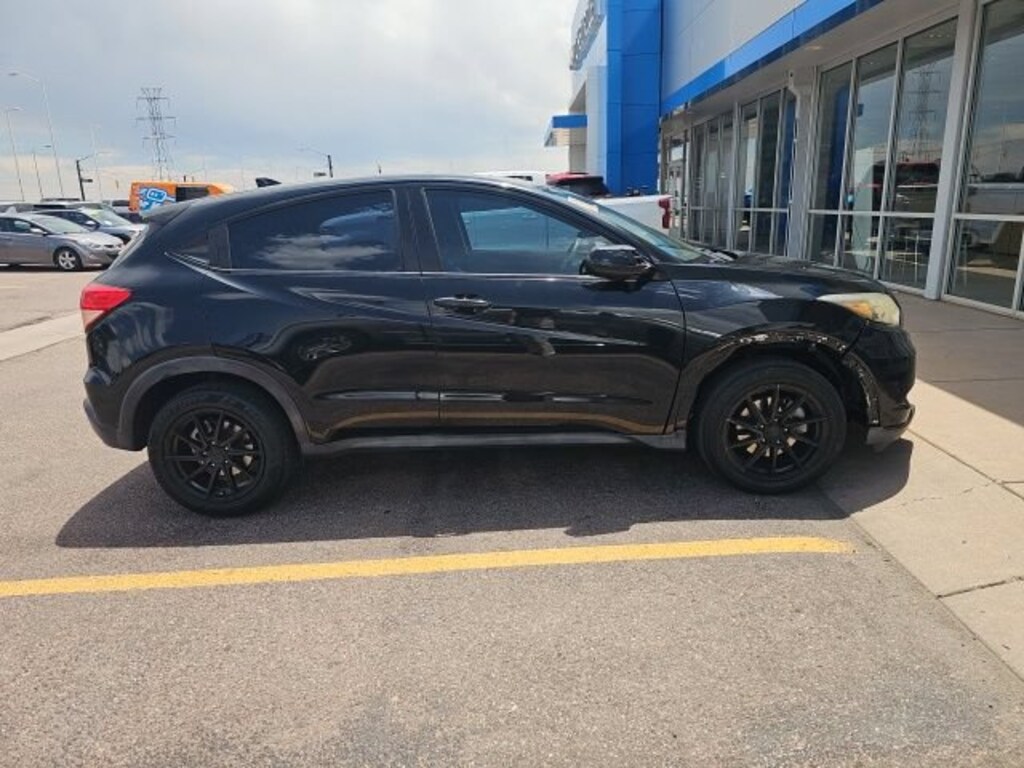 Used 2016 Honda HR-V LX FWD SUV