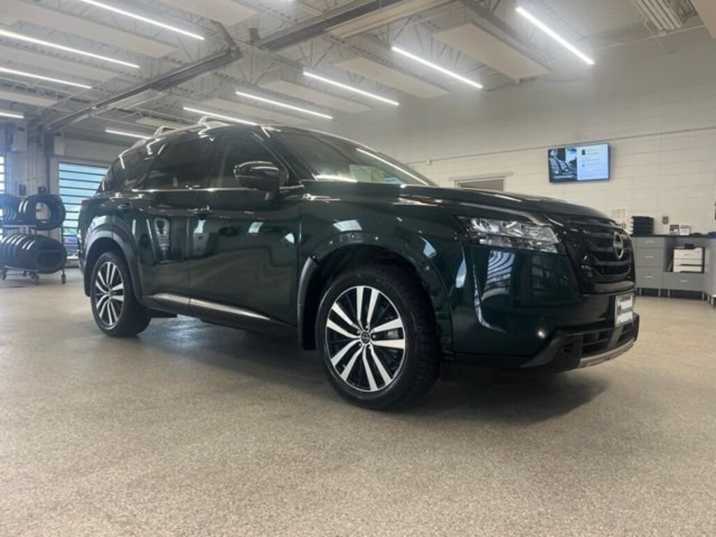 Used 2023 Nissan Pathfinder Platinum SUV
