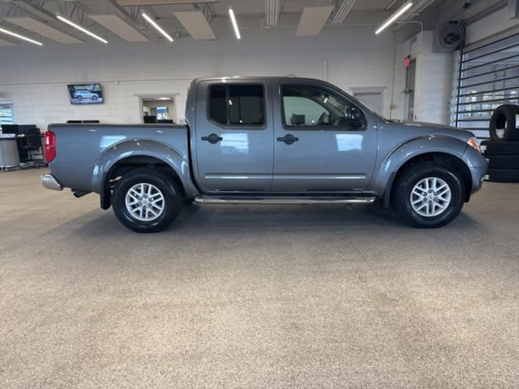 Used 2017 Nissan Frontier SV Truck Crew Cab