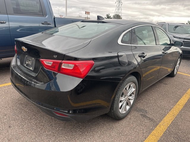 2023 Chevrolet Malibu 1LT photo 3