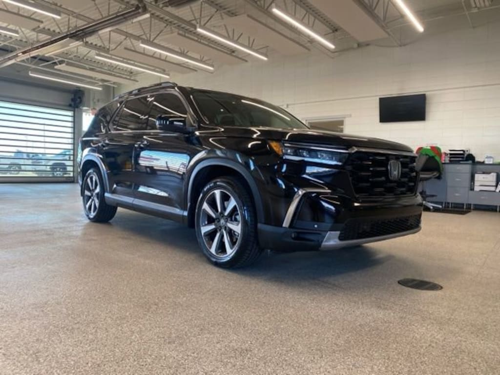 Used 2024 Honda Pilot Touring SUV