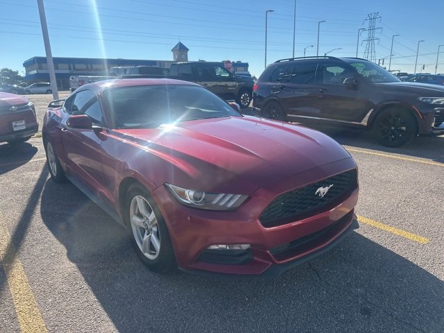 2017 Ford Mustang V6 photo 3