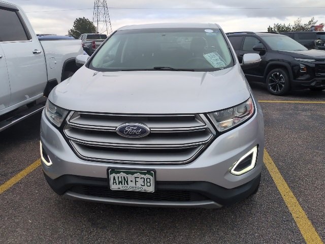 2015 Ford Edge Titanium photo 2