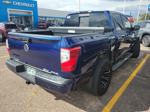 2017 Nissan Titan SV photo 4