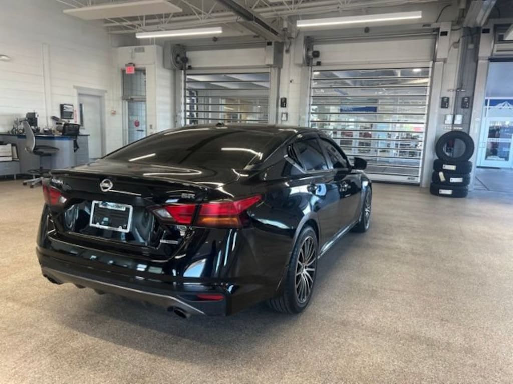 Used 2020 Nissan Altima 2.0 SR Sedan