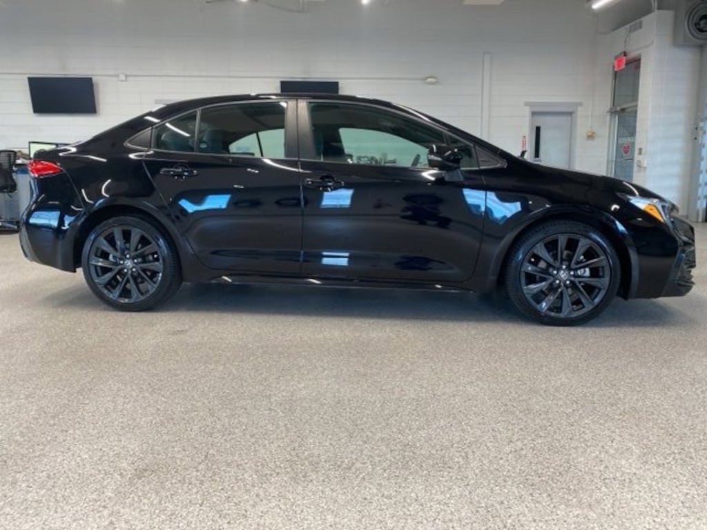 Used 2024 Toyota Corolla SE Sedan