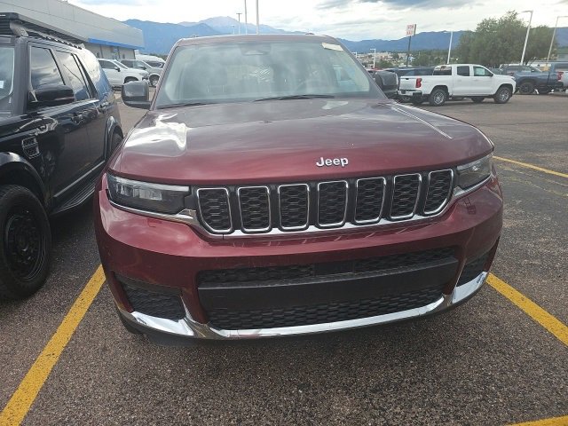 2023 Jeep Grand Cherokee Laredo photo 2