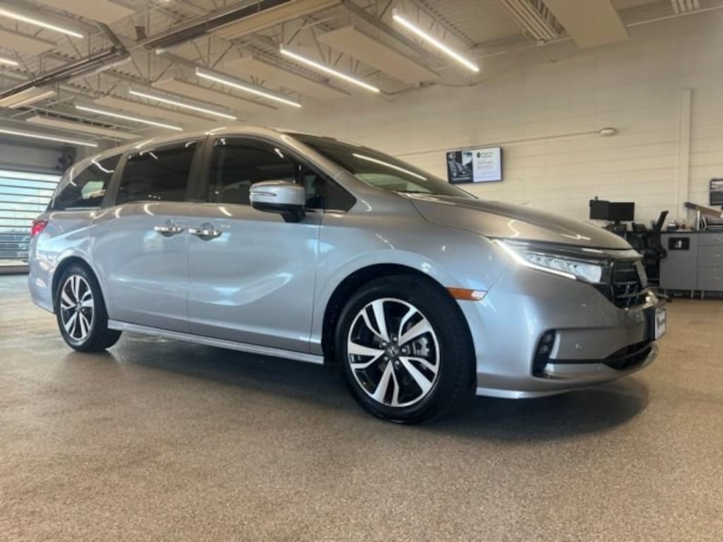 Used 2021 Honda Odyssey Touring Van