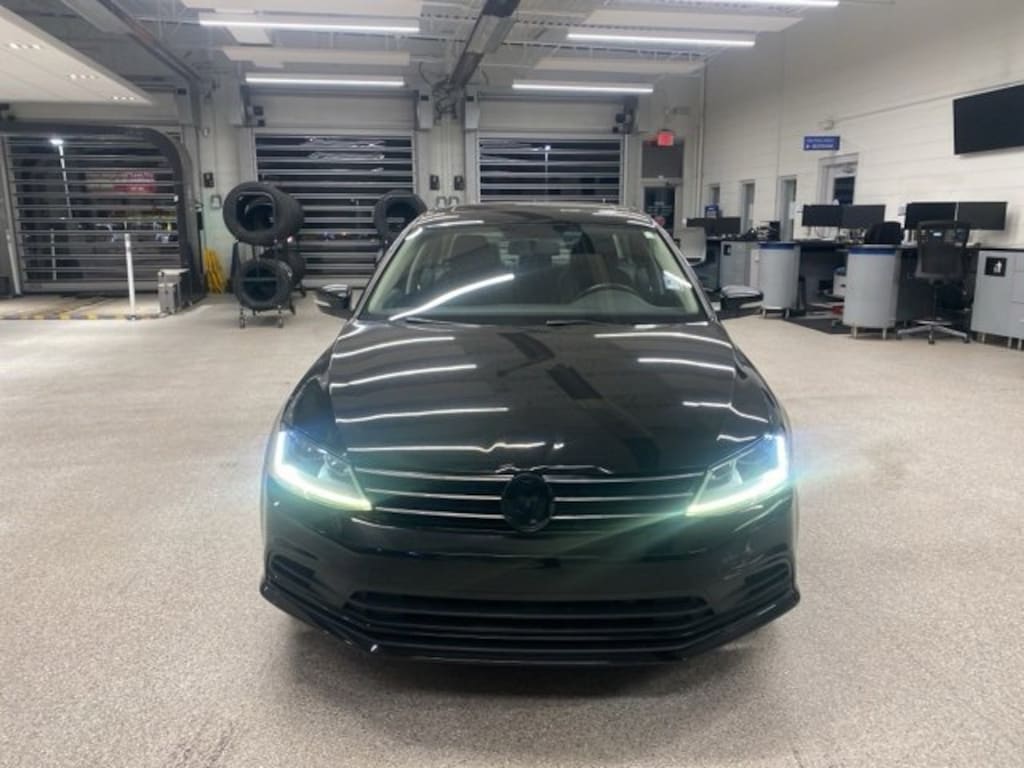 Used 2017 Volkswagen Jetta 1.4T SE Sedan